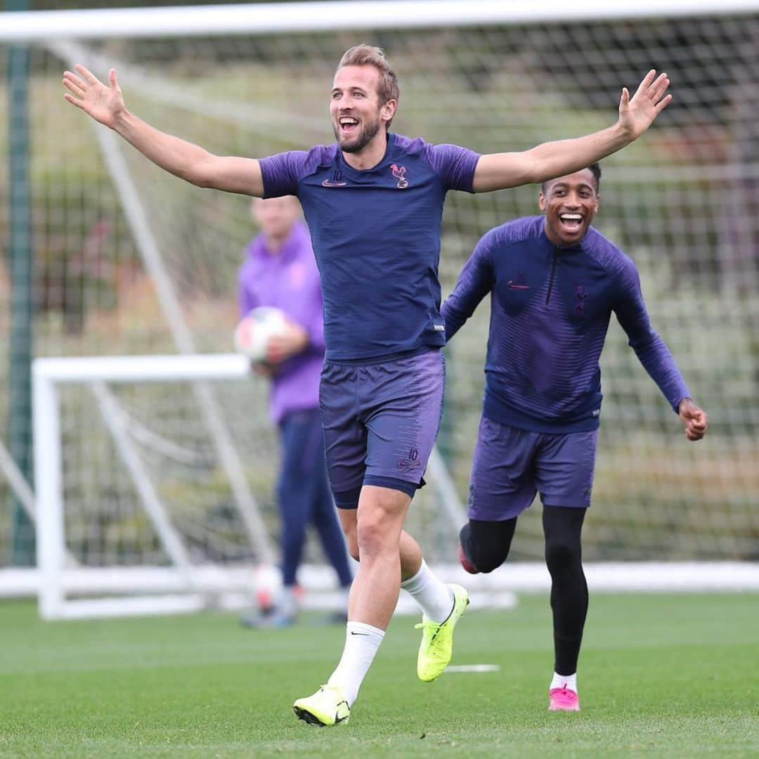 ハリー・ケインさんのインスタグラム写真 - (ハリー・ケインInstagram)「Big game at home tomorrow! #COYS」9月27日 22時26分 - harrykane