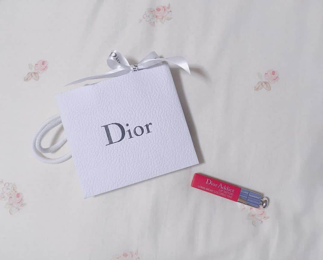 貝賀琴莉さんのインスタグラム写真 - (貝賀琴莉Instagram)「#dior #lips #liptattoo #cosmetics #dioraddict #dioraddictliptattoo #tint」9月27日 22時45分 - 0112kako