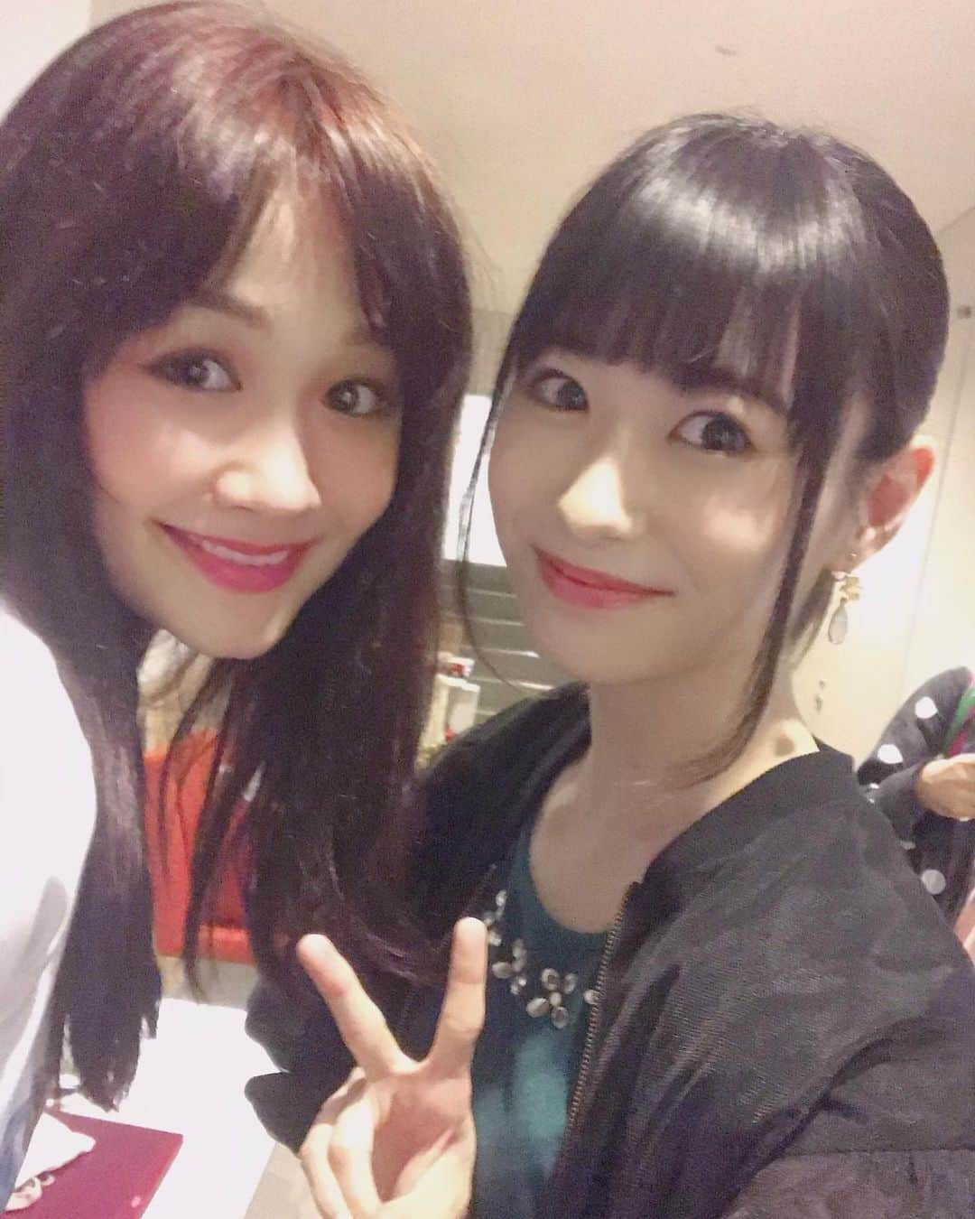 唯月ふうかさんのインスタグラム写真 - (唯月ふうかInstagram)「「怪人と探偵」観劇しました！ 以前「VOICE JAM」でご一緒させて頂いた中川さんはじめ、皆さんの歌声が素敵だった🥺 舞台装置もセットも豪華で、色んな仕掛けがあって、物語の展開もドキドキしました！！ 同じ道産子のフランク莉奈ちゃん♡ 莉奈ちゃんのナンバー、本当に面白かった😂  #怪人と探偵 #中川晃教 さん #フランク莉奈 ちゃん」9月27日 22時53分 - fuka_yuduki