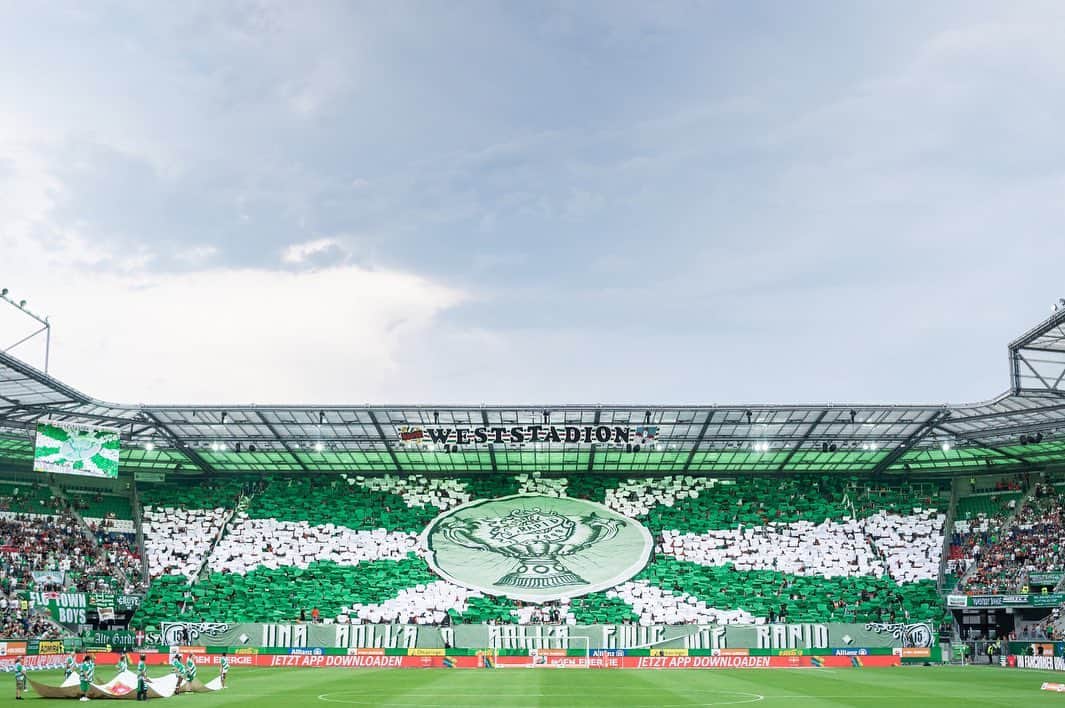 北川航也のインスタグラム：「. We are RAPID!!💚💚👍 So schnell wie möglich heilen☺︎ Stay strong 💪 . @red_ring_shots @skrapid1899  #ドイツ語やれるな #学生になったように勉強だ」