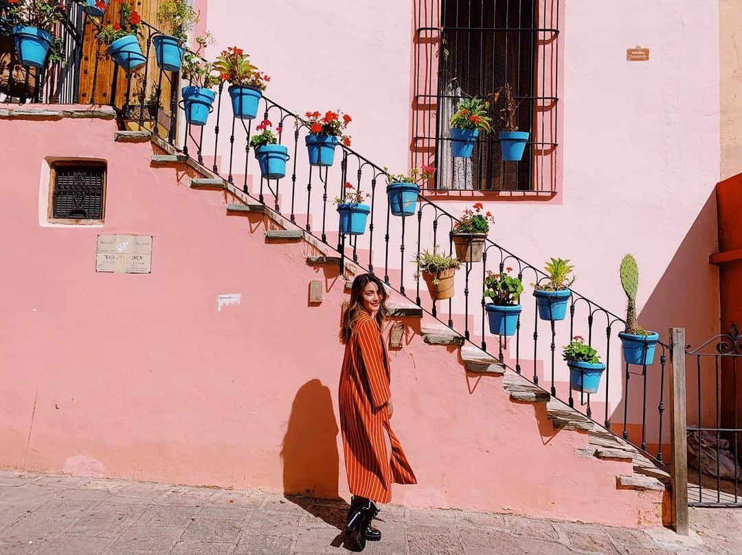 入山杏奈さんのインスタグラム写真 - (入山杏奈Instagram)「Hace un mes fui a Guanajuato pero no había subido ninguna foto así que se los quería compartir.💛 . . インスタ映えしまくってる街！グアナファト❤️💙💜🧡すごくすごく小さい街なんだけど可愛いスポットいっぱいだった☺︎」9月27日 23時14分 - iamannairiyama