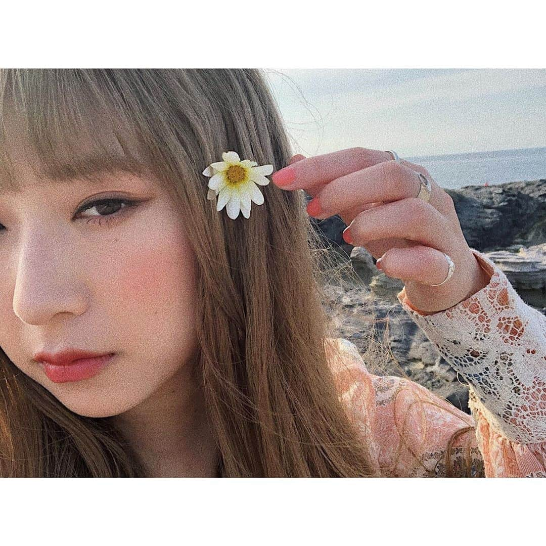 松尾レミさんのインスタグラム写真 - (松尾レミInstagram)「今日は新しいシングルの撮影でした！超かっこいい曲しか入ってないからほんとに自信作。アートワークも絶対素敵なものになりそう！あと特典のバッグも年齢問わず使えるレコード柄よ🤤色々お楽しみに〜💓 #glimspanky」9月27日 23時27分 - remimatsuo