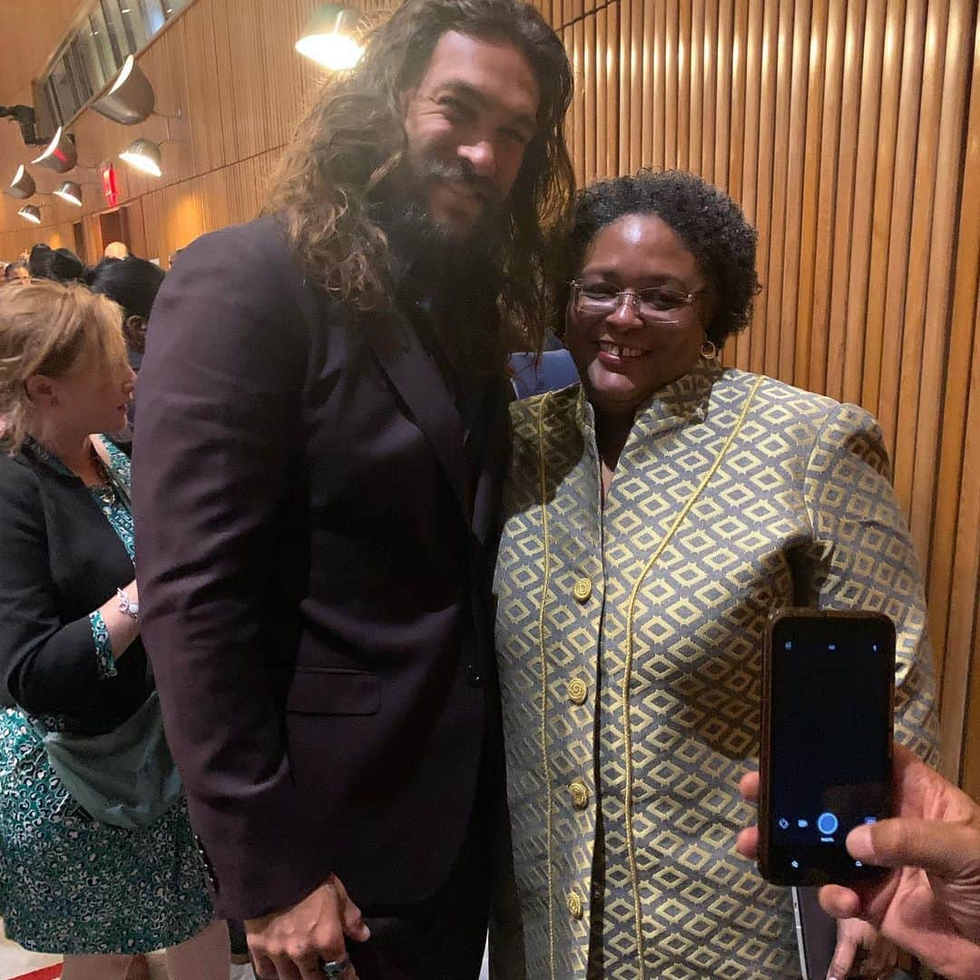 ジェイソン・モモアさんのインスタグラム写真 - (ジェイソン・モモアInstagram)「That was a life changing moment, a true honor to represent island nations at the UN. It takes an amazing team and support system to pull off something like this.  I am deeply grateful to my wife and children, my mother @lonelywhale @duneives @realdealmada @paakai97 @maluhiakinimaka @UnitedNations @UN_PGA #kukiaimauna  #SAMOAPathway #SIDSSummit.  Aloha j #purpsonpurpslookgood #wegotsomethingtosay #nomorehalf-assing #3kanakasandaMADA」9月28日 2時05分 - prideofgypsies