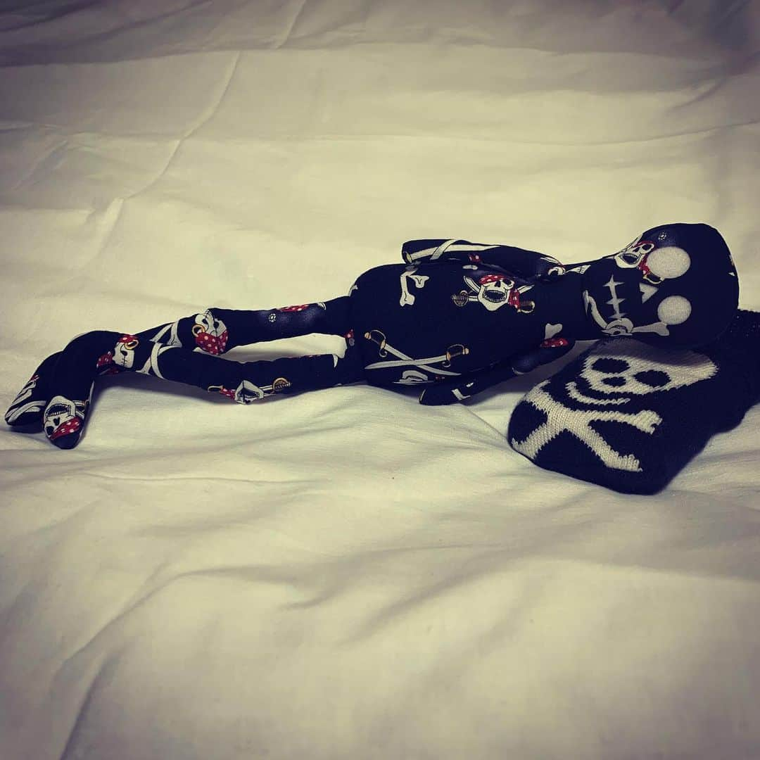 宙也さんのインスタグラム写真 - (宙也Instagram)「おやす眠💀💀」9月28日 3時21分 - chuya_aquarius