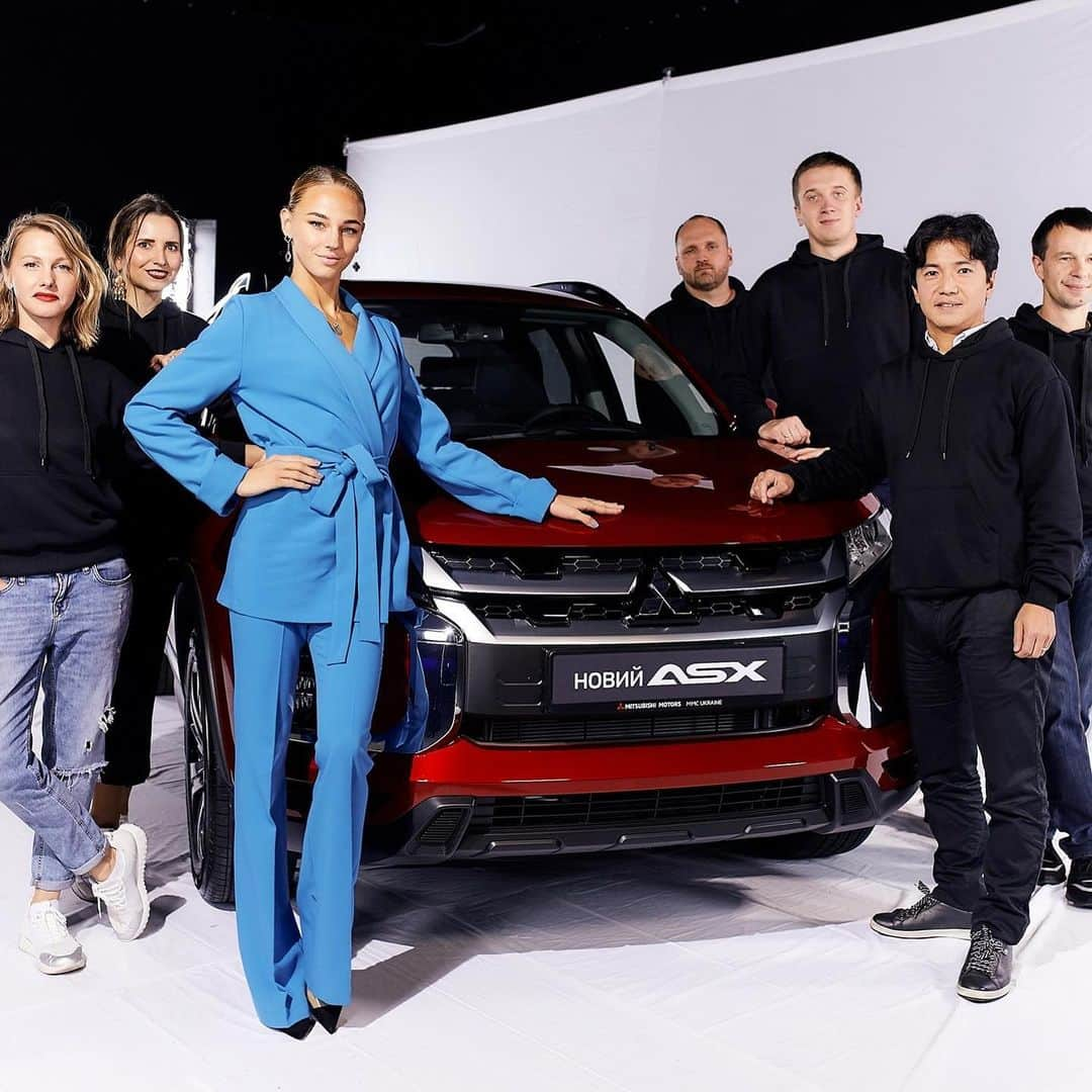 ダリア・ビロディドさんのインスタグラム写真 - (ダリア・ビロディドInstagram)「Yesterday at the presentation of the new Mitsubishi ASX. #mitsubishimotors #mitsubishi #mitsubishiukraine」9月28日 4時28分 - dariabilodid7