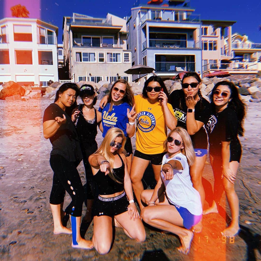 マディソン・コシャンのインスタグラム：「one last time around.. better watch out for this senior class😈」