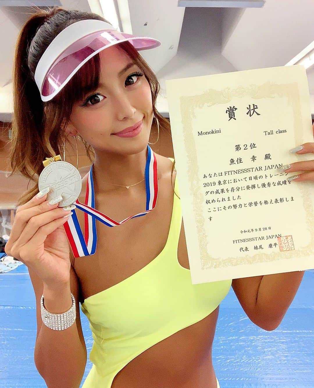 さーたんさんのインスタグラム写真 - (さーたんInstagram)「* * * 結果報告🌈🌟 * FITNESSSTAR JAPAN 2019東京大会 モノキニ トールクラス 準優勝でした🥈 * 最後の最後で（笑） * でも負けてよかった。 これでまた目標できた😊 明日から切り替えて頑張ります💪🔥 * * ほんとに今回は何度も何度もくじけそうになり 何度も何度も辞めたくなったけど 皆さんの応援がほんとに支えになりました🥰 ほんとに今日まで沢山の応援 ありがとうございました💕 これからも応援よろしくお願いします👱🏾‍♀️❤️ * * * #サマスタ #サマースタイルアワード  #ssa #ビューティーフィットネス #ビューティーフィットネスモデル #モノキニ #ビキニ #ダイエット #diet #減量 #痩せる #痩せたい #海 #水着 #スプリングカップ #優勝 #減量食 #コンテスト #フィットネス」9月28日 20時08分 - saachi_10