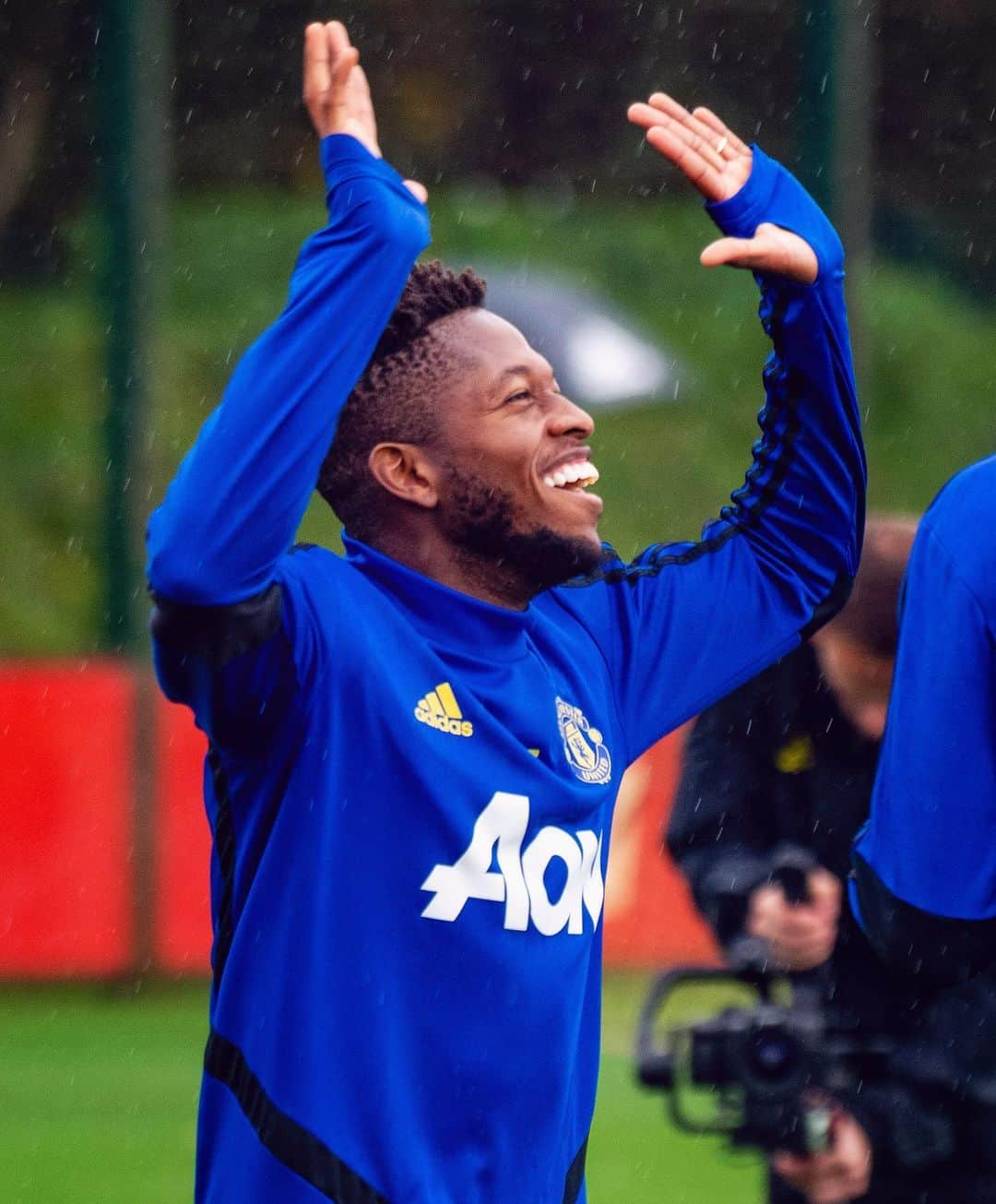 マンチェスター・ユナイテッドさんのインスタグラム写真 - (マンチェスター・ユナイテッドInstagram)「Doesn't look like #Fred minded training in the rain! 🌧🤣 #MUFC」9月28日 19時25分 - manchesterunited