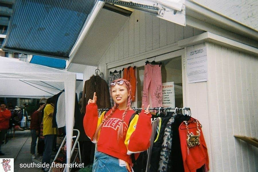 小林レイミさんのインスタグラム写真 - (小林レイミInstagram)「✌️✌️💞👟💼 Reposted from @southside.fleamarket (@get_regrann) -  We got our film shots back from the August market... enjoy 🥰 • We will be back on the 20th of October, stalls $55 link in bio xo  #filmphotography #filmcamera #fujifilm #fleamarket #vintageclothing #vintagefashion #streetstyle #fashionlook #pinkhair #australia #southyarra #trip_shot #フジカラー」9月28日 19時33分 - _reimi._____