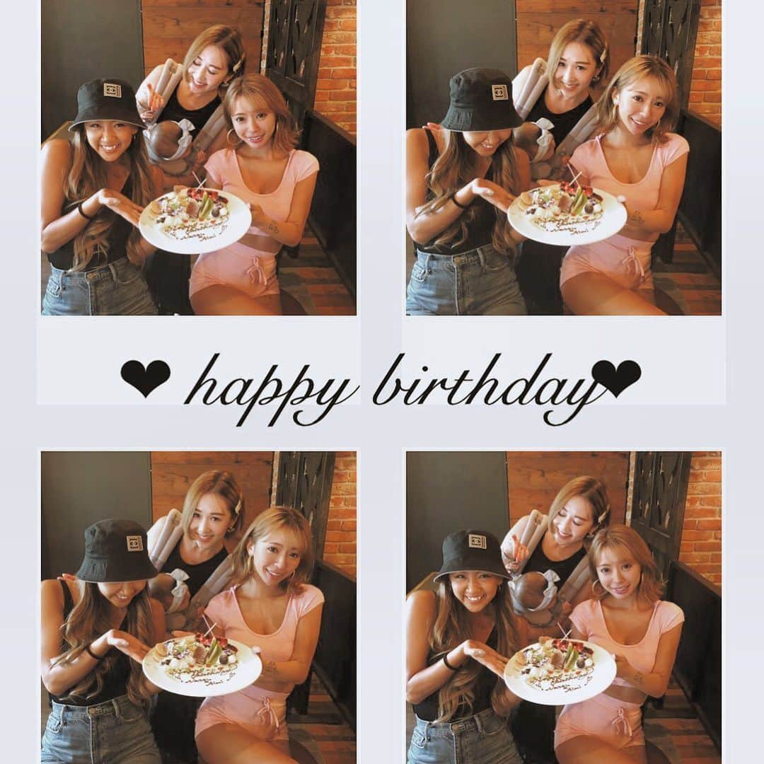 shihoのインスタグラム：「時差投稿すぎるけど🤫 . . . 何歳になってもお誕生日って いいよね💕 . . . . #happybirthday」