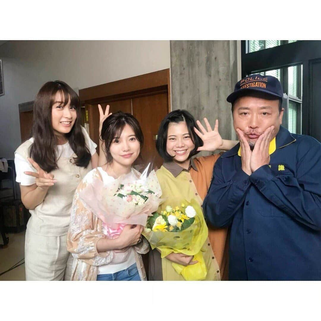 山本亜依さんのインスタグラム写真 - (山本亜依Instagram)「. 火村英生2019放送はついに明日！ こちらの画像も公式Twitterから 引用させて頂きました☺️ 女子チームに紛れる、 マキタスポーツさんがとってもキュート🙈💕 撮影の合間もみんなで和気藹々と、 本当に楽しい現場でした☺️♪ . 日本テレビにて、 9月29日日曜夜10時30分放送です！ 放送終了後から、 Huluでオリジナルストーリーも配信されるよ！ そちらにも出演するので絶対見てね〜！☺️ #山本美月さん#マキタスポーツさん #松永渚さん」9月28日 11時40分 - ai__yamamoto_