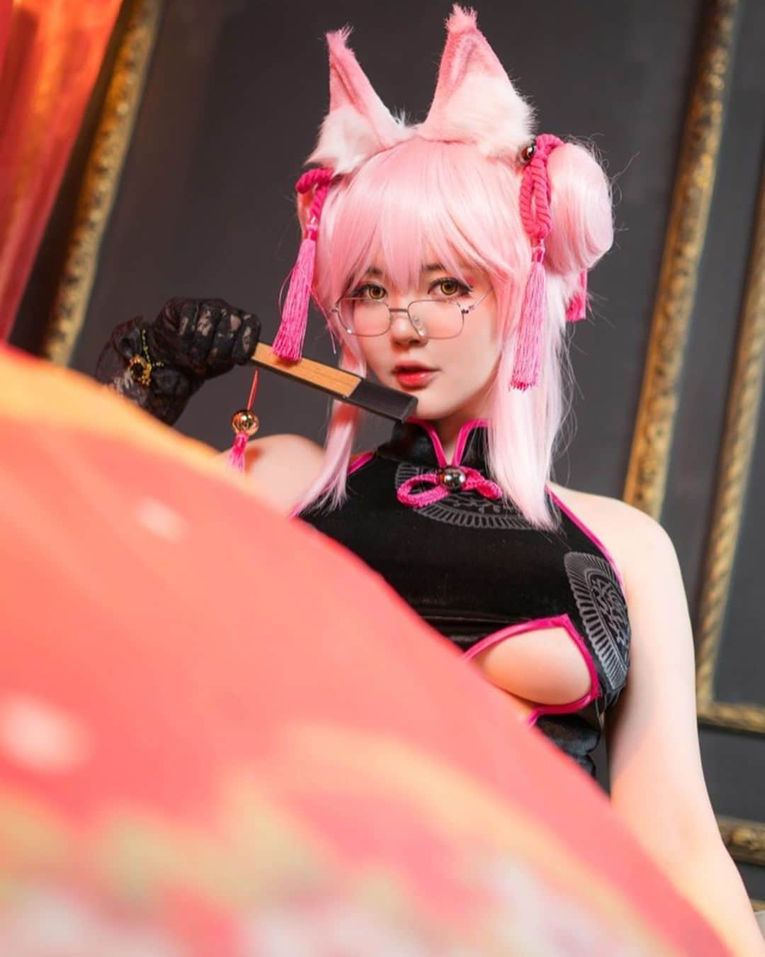 YingTzeさんのインスタグラム写真 - (YingTzeInstagram)「I like this Tamamo version because pink fox ears , megane and that bold qipao design ! 🥰 _ 🌟 Tamamo Vitch Photobook 🌟 3 more days till Pre-Order closes for my latest Merchandise ! Each order comes with a Tamamo Badge , Printed Polaroid and a Postcard. 💖 International ▶️ yingtze.bigcartel.com Malaysia ▶️ https://bit.ly/2mjTcTg ( for IG , check out my IG Story Highlights for the swipe up link ) _ p/s : Patrons get 10 % off all my merch ~ remember to use the discount code. You can find it at my latest Patreon post. 💖👌🏻 📸 @17.ambition  #blessed #fategrandorder #fatecosplay #tamamo #tamamocosplay #fgocosplay」9月28日 11時39分 - yingtze