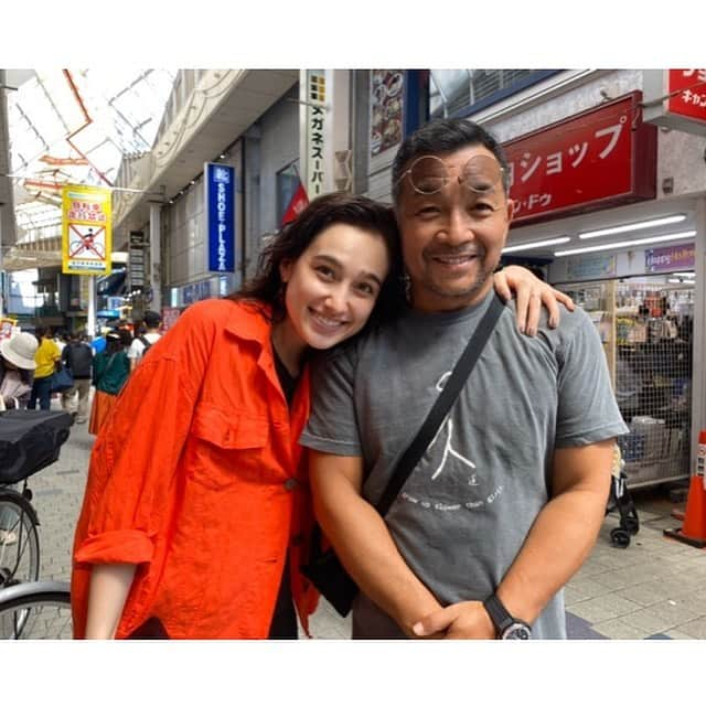 中野英雄さんのインスタグラム写真 - (中野英雄Instagram)「HONEBONEに遭遇 ウォーキング途中に HONEBONEの2人に 会いました‼️ 元気いっぱいの2人でした  #HONEBONE #walking #asagaya  #instagood #happy  #japan #enjoy」9月28日 11時47分 - hideo_nakano