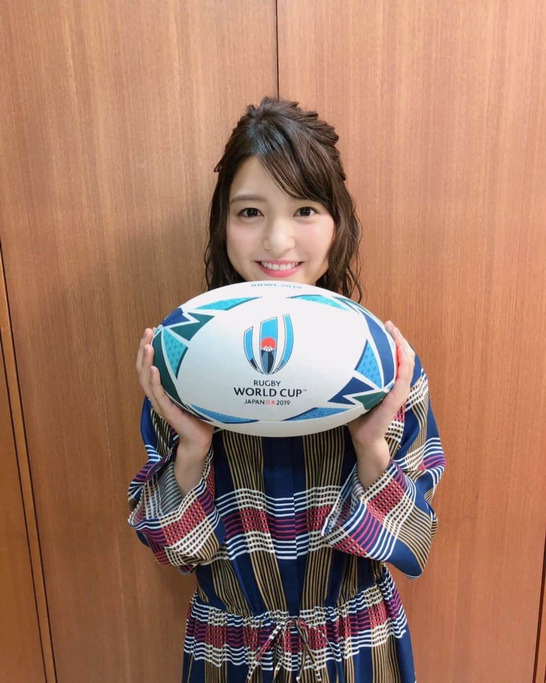 川島海荷さんのインスタグラム写真 - (川島海荷Instagram)「RUGBY WORLD CUP！ 一緒に応援しましょーう😁」9月28日 12時46分 - umika_kawashima