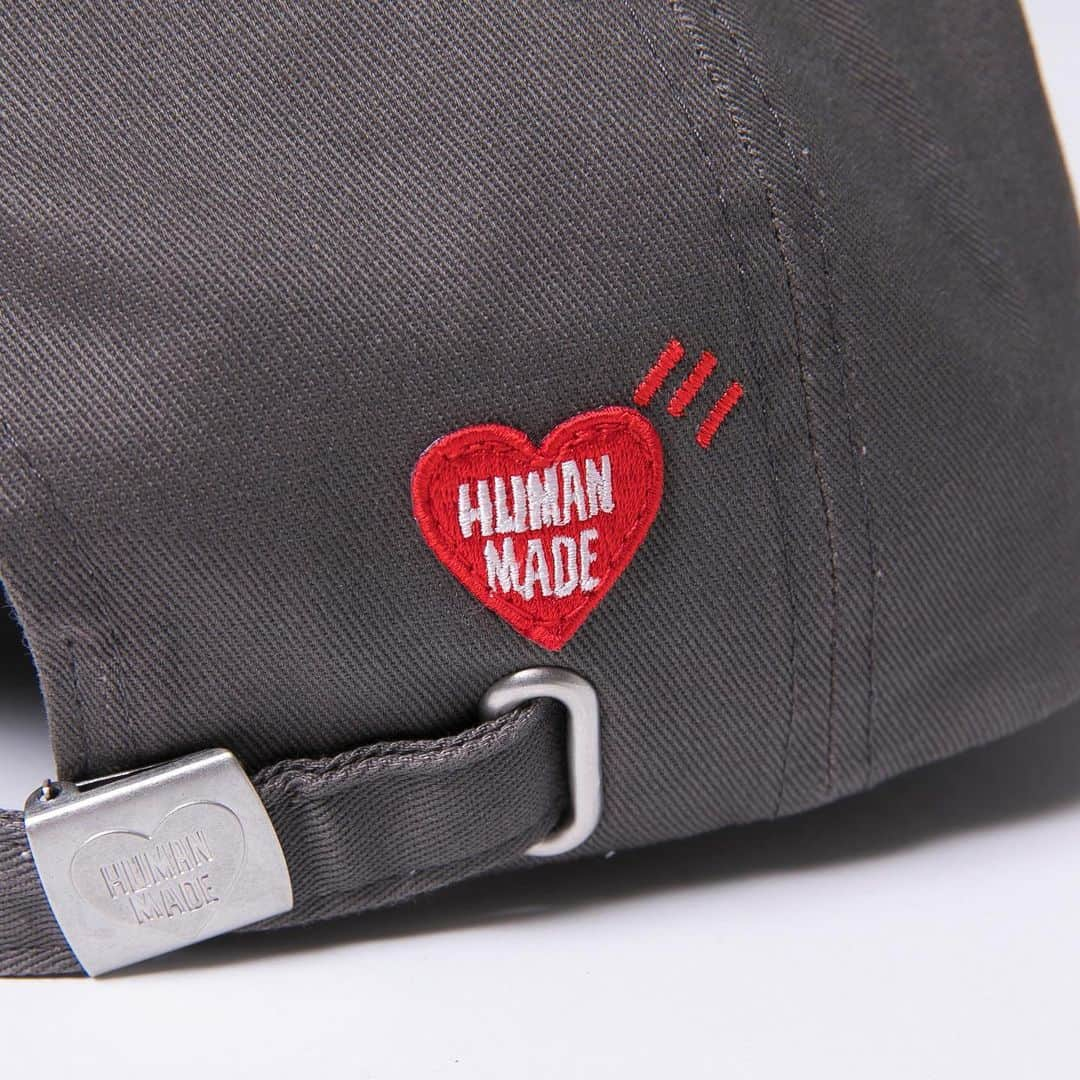 HUMAN MADEさんのインスタグラム写真 - (HUMAN MADEInstagram)「"GFFT TWILL CAP"now exclusively available in store and online. www.humanmade.jp #humanmade #exclusively  刺繍を施したツイルのキャップです。カラーは2色展開。 後頭部はアジャスター仕様になっています。 Adjustable embroidered twill cap. Available in two colors.」9月28日 12時55分 - humanmade