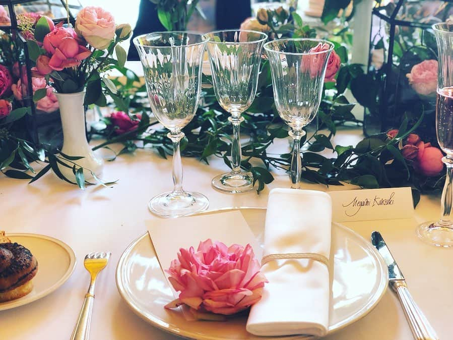 神崎恵さんのインスタグラム写真 - (神崎恵Instagram)「Miss Dior Lunch 🍽🌹 ミスディオール に合わせて、わたしもピンクで出席しています。 ピンク。いくつになってもときめく色。 #diorgrasse @diorparfums #missdiorpink」9月28日 13時38分 - megumi_kanzaki