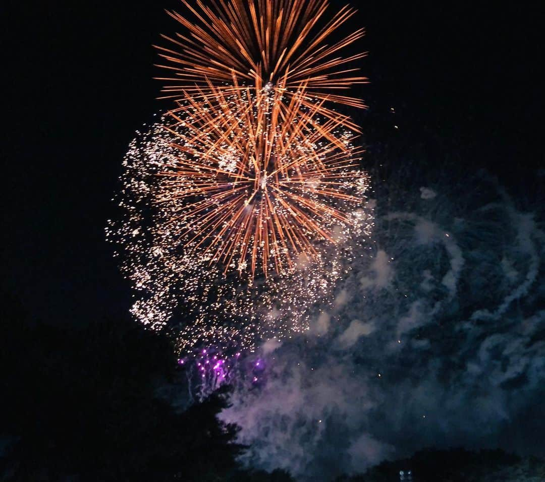 薬丸玲美さんのインスタグラム写真 - (薬丸玲美Instagram)「. 【夏休みの思い出】 Rock in Japan Fes. 2019  今年も行って来ました✨💕 . 今年は20周年ということもあり5日間開催され 全日行っちゃいました！ . 大好きな #wanima はもちろん #あいみょん #superbeaver  その他にも沢山のアーティスト見たのですが、 5日間分全部書くの大変😭 全部書くのはお許しください笑 . #RIJF #rockinjapanfes」9月28日 14時13分 - remi_yakumaru