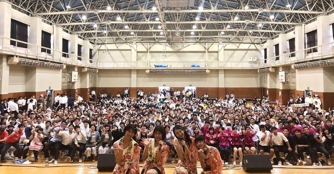のインスタグラム：「‪#青森山田高等学校 #文化祭 に‬ ‪会場に集まってくれてありがとうございました！！‬ ‪めちゃくちゃ楽しかったです‼️‬ ‪#りんご娘‬ ‪#RINGOMUSUME ‬ #青森市 #ライブ」