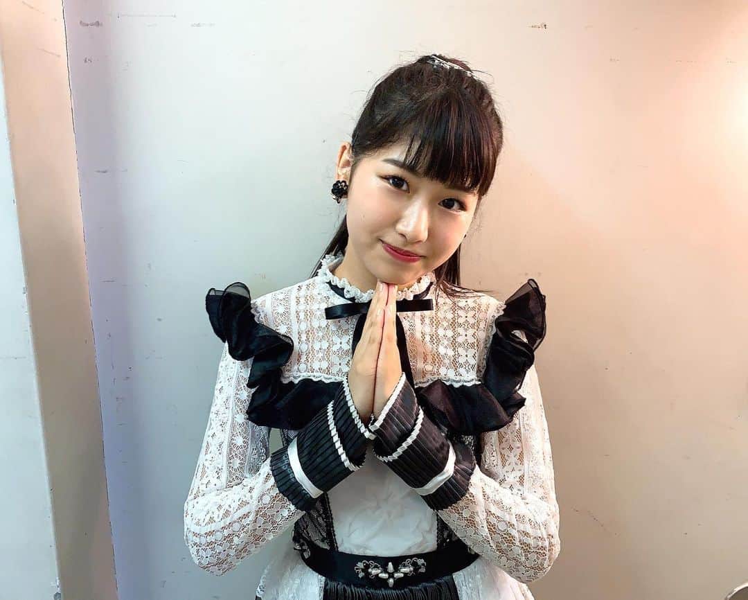 高橋彩香のインスタグラム：「「愛よ動かないで」聞いて頂き本当にありがとうございました！ こんなに楽しい幸せな時間はもうないなって言うくらい気持ちよかったし最高でした😭  また歌える機会があるといいな。  #さやりん #髙橋彩香 #愛よ動かないで #チーム4 #akb48全国ツアー2019」