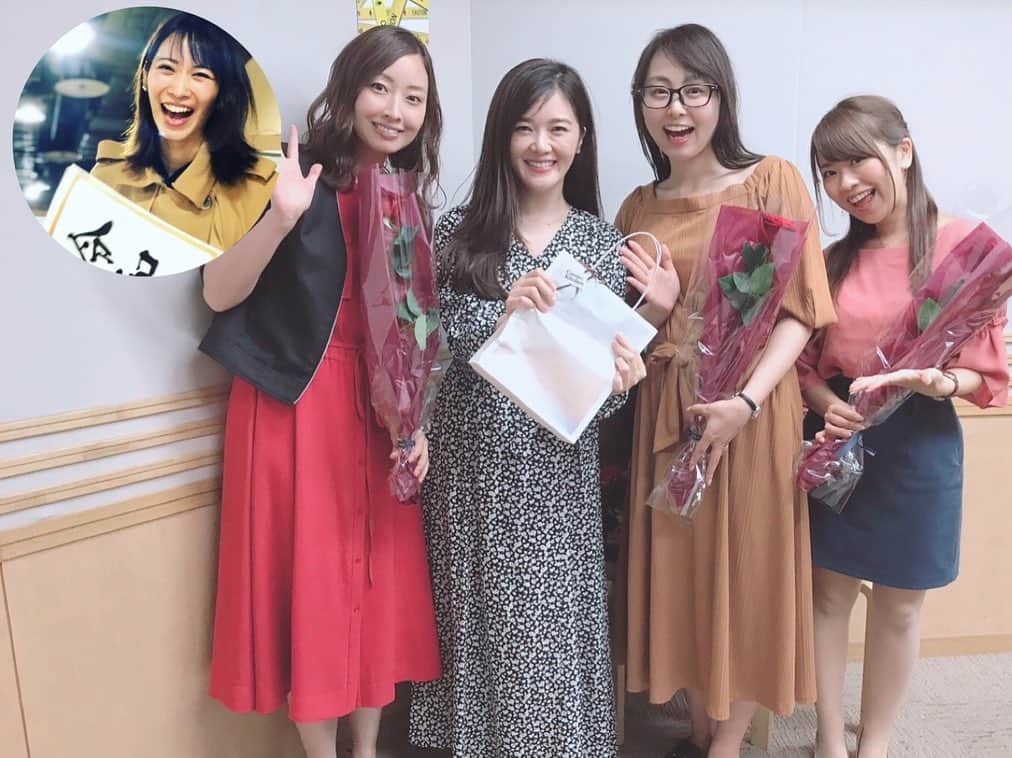 佐藤千晶さんのインスタグラム写真 - (佐藤千晶Instagram)「今週、昨日今日と #遠海まりこ ちゃんと #小林奈々絵  ちゃんの卒業がありました。  素敵なラストラン、 愛の溢れた放送でした。  バトンをつないでつないで こうやって５０年以上の歴史を 走れ歌謡曲は紡いできたんですね。  2人の想いを大切に 走りたいと思います。  まりりん、ななえちゃん、 本当にお疲れ様でした！！ これからも走れを見守ってね。  #走れ歌謡曲 #joqr  #文化放送 #夜明けのマリリン #夜明けのプリティーウーマン #これからも見守ってね✨  #まりりんの生放送には電話で #ななえちゃんの生放送には立ち合いできました #仕事でスタジオに行けなかったので3枚目の写真はわたしだけ合成 笑」9月28日 20時17分 - satochiaki125