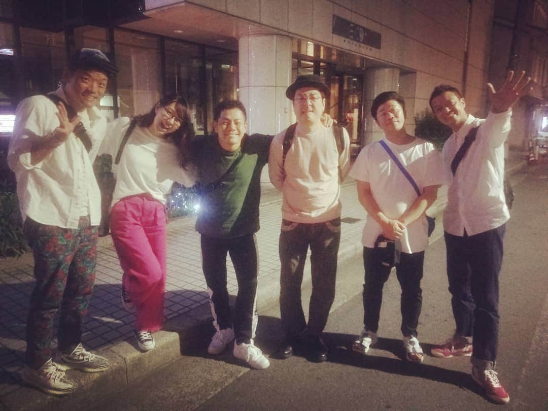 太田芳伸のインスタグラム：「珍しく 金の卵一個目全員で。  今日と明日は奈良健康ランドにいてます。 森田の・ぶ・よ・しがリーダーですよー✨ 太田よ・し・の・ぶも出てますよー✨ 良かったら見に来てくださいねー🎵 待っておりまーす‼️」