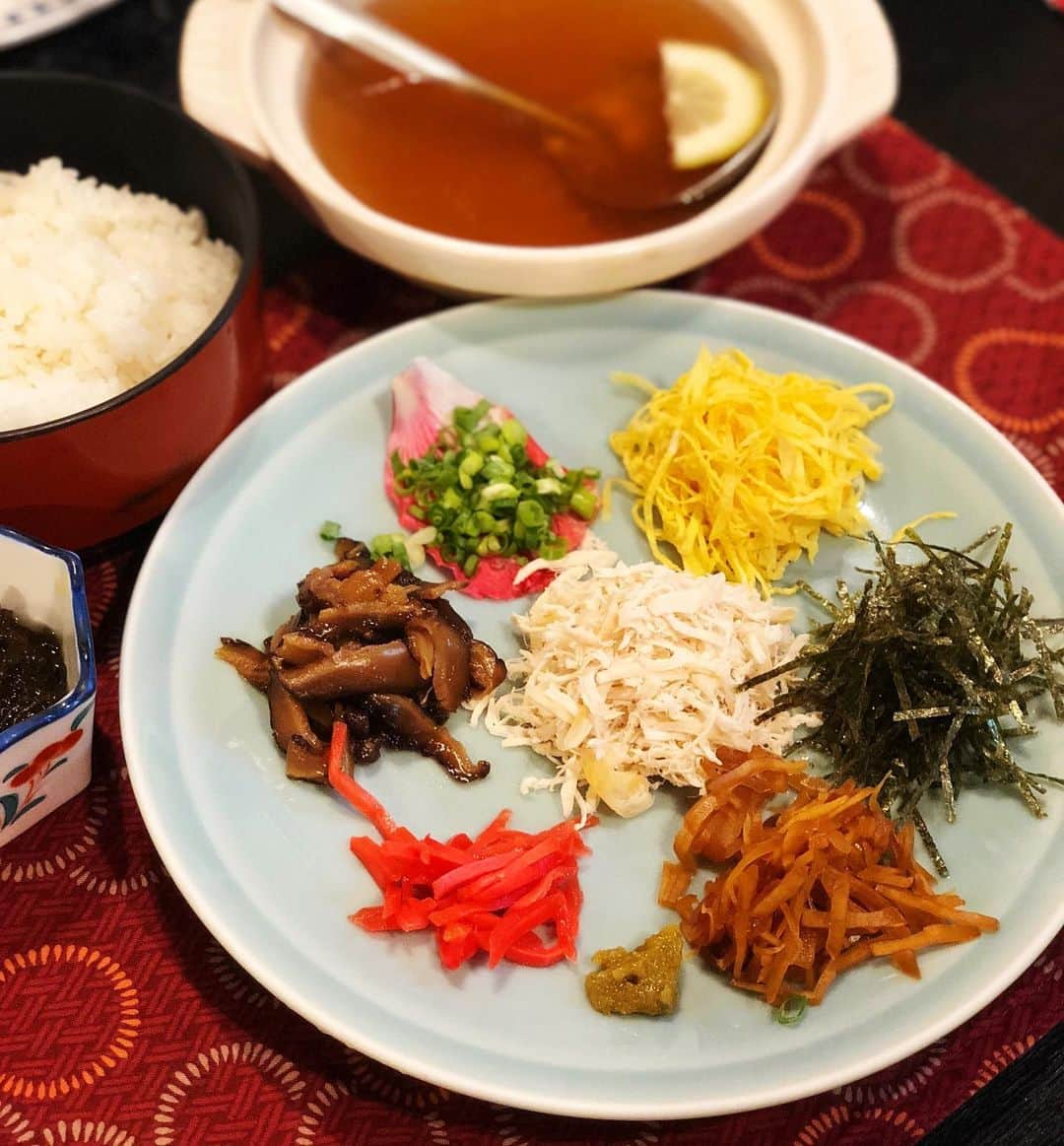 しなしさとこのグルメインスタ