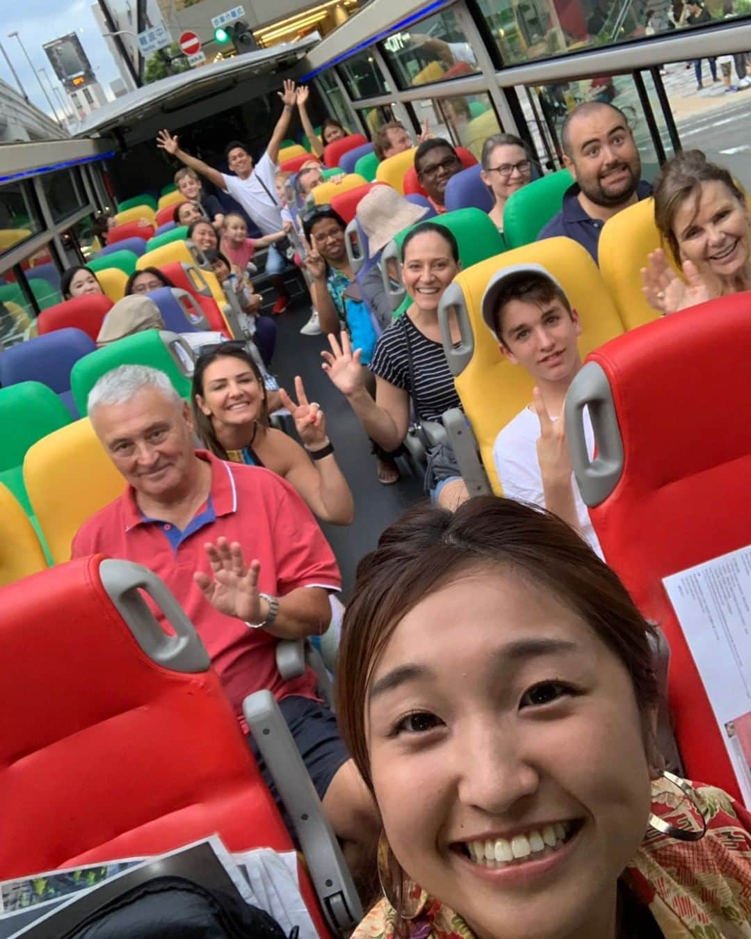 OSAKA WONDER LOOPのインスタグラム：「Many guests on #OsakaWonderLoopBus during #RugbyWorldCup 2020 in #Osaka! We welcome you to join us and go #sightseeing in the city! http://wonderloop.jp  #hoponhopoffbus #loopbus #RWC2020 #japan」