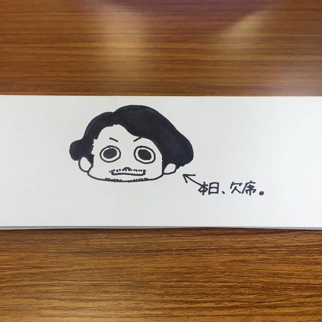 岡本啓佑さんのインスタグラム写真 - (岡本啓佑Instagram)「本日は新潟にてNEGiFESでした。 リーダー⭐︎のイラストになるのが一つの夢だったのだけれど、楽屋の机にこんなものが…！超うれしい…！ 裏にはシュガビン総監督も。 #Negicco #negifes2019」9月28日 17時33分 - okamoto_keisuke