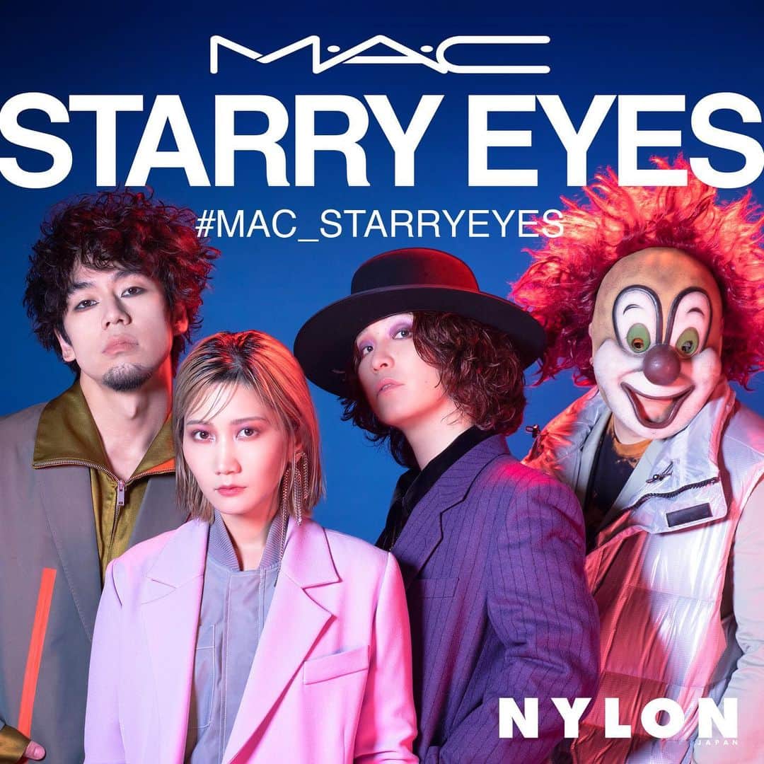 M∙A∙C Cosmetics Japanのインスタグラム：「⠀ End of the Worldが魅せる #MAC_STARRYEYES ⠀ M·A·Cの大人気“スモールアイシャドウ”から全36色が新発売！ 公式オンラインショップ　9/27（金）先行発売 全国店舗　10/4（金）発売 ⠀ この夏新たなステージへと踏み出した「End of the World」がNYLON guys JAPAN 11月号に登場 End of the Worldの新たな始まりをコンセプトに、新しい彼らの魅力が引き出されたアイメイクをチェック！ ⠀ ＜M·A·C公式オンラインショップ限定キャンペーン＞ キャンペーン期間中M·A·C公式オンラインショップにて、スモール アイシャドウを含む3,500円(税抜)以上ご購入のお客様にEnd of the Worldの限定ポストカードいずれか1種（全4種）をプレゼントいたします。 ⠀ キャンペーン期間：9/27（金）AM10:00～なくなり次第終了 ⠀ *カードはお選びいただけません。 *なくなり次第終了となります。 *プレゼント（ポストカード） がショッピングカートに表示されますのでご確認ください。ショッピングカートに表示されない場合は、在庫切れとなります。 *プレゼントはお1人様1会計（合算不可）につき1回までとなります。 ⠀ ⠀ ⠀ ⠀ ⠀ #MACCosmeticsJapan #MACコスメ #MACCosmetics #スモールアイシャドウ #アイシャドウ #新色 #アイメイク #EndoftheWorld #EOTW #キャンペーン #NYLONguysJAPAN #NYLONJP #maceyeshadow #MACアイシャドウ #MACアイメイク #fukase #saori #nakajin #djlove」