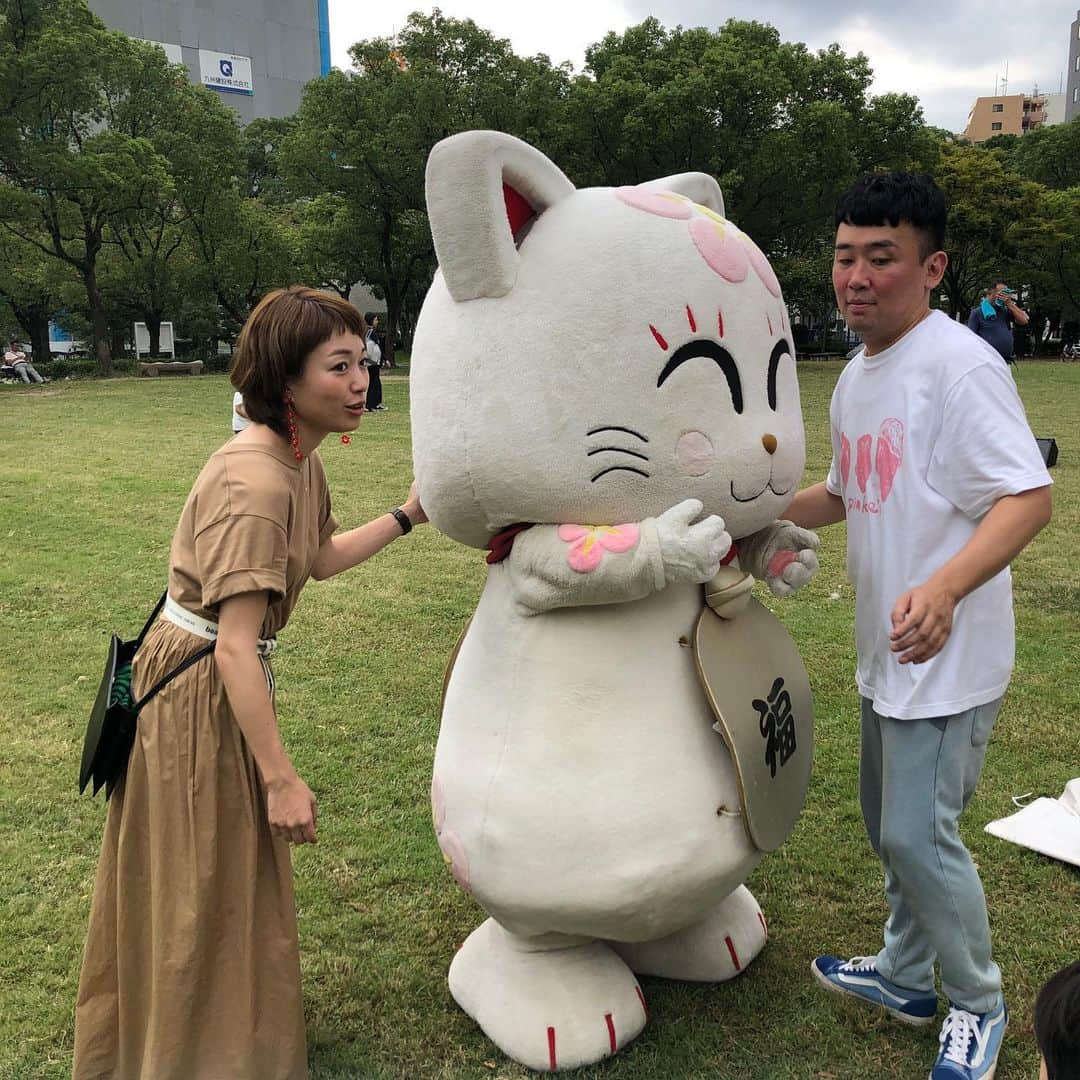 小雪さんのインスタグラム写真 - (小雪Instagram)「筑豊フェアで初恋タローさんとMCでした！ ゆるキャラの皆さんと写真撮りたかったー😂皆可愛かった！！ 筑豊のグルメや色んな体験ができて、天神のど真ん中で、ゆるりとのんびりとした時間を過ごせました🥳🍒 みなさんありがとうございました‼️ #筑豊フェア #初恋タロー さん #ゆるキャラ #天神はイベント三昧」9月28日 18時06分 - koyuki2