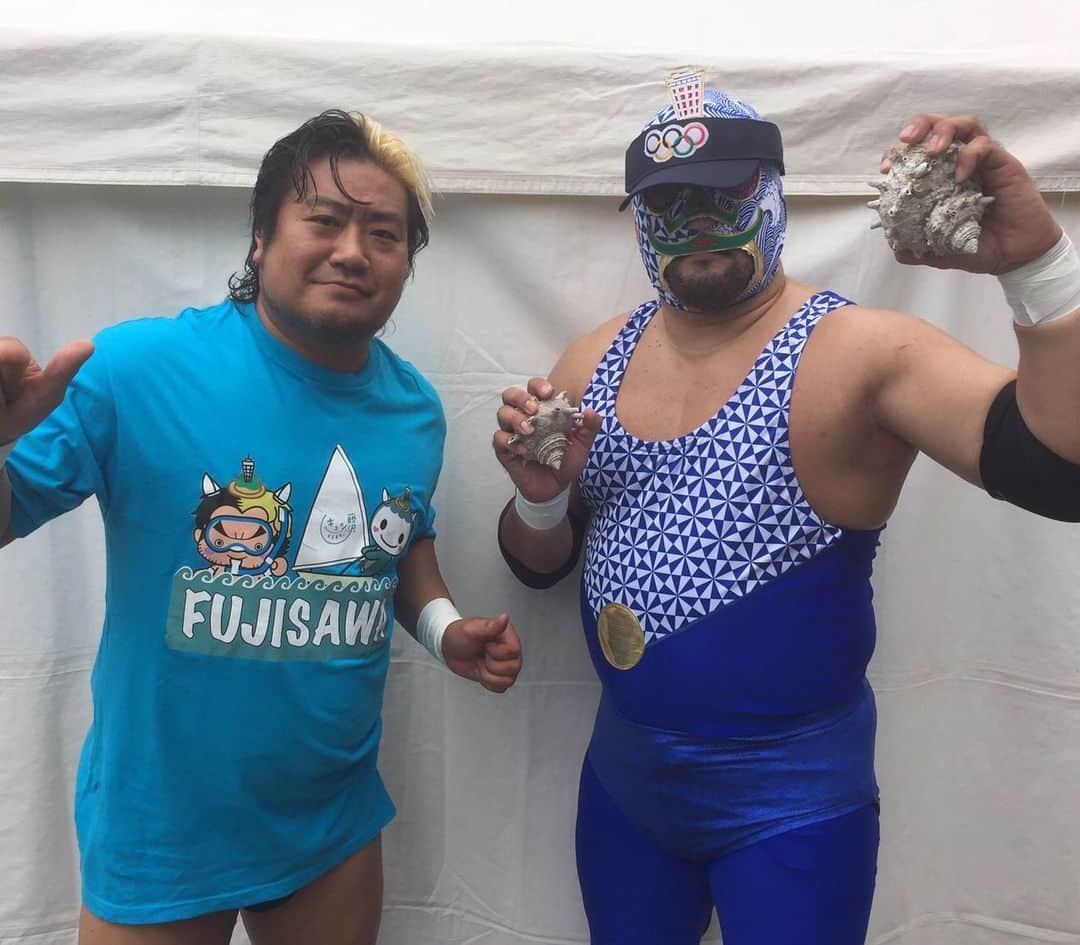 のインスタグラム：「藤沢市民まつり、遊行寺でのプロレスを見てきました。初登場のジャイアント江の島マンが気になりました。お集まりの皆様ありがとうございました！ #ajpw」