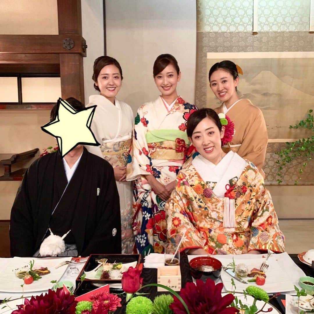 のインスタグラム：「今日は姉の結婚式💍❤️﻿ ﻿ 4人姉妹の長女です👩﻿ ﻿ ひとまわり年が離れた﻿ 同じ戌年の姉🐕﻿ ﻿ 心優しい、生意気な妹達にも﻿ ニコニコ接してくれる姉です✨﻿ ﻿ 温かい素敵な一日だったなぁ🧡﻿ ﻿ 4人姉妹の中座が夢だったようで﻿ 叶えられてうれしい🥺🙏﻿ (３つめのムービー)﻿ ﻿ これで姉3人は全員﻿ 嫁いでいきました、、、👰﻿ ﻿ 残るは私です🥺🙏笑﻿ ﻿ ﻿ #結婚式#東京大神宮#4人姉妹#四人姉妹#和装#着物#振袖#花嫁﻿ ﻿」