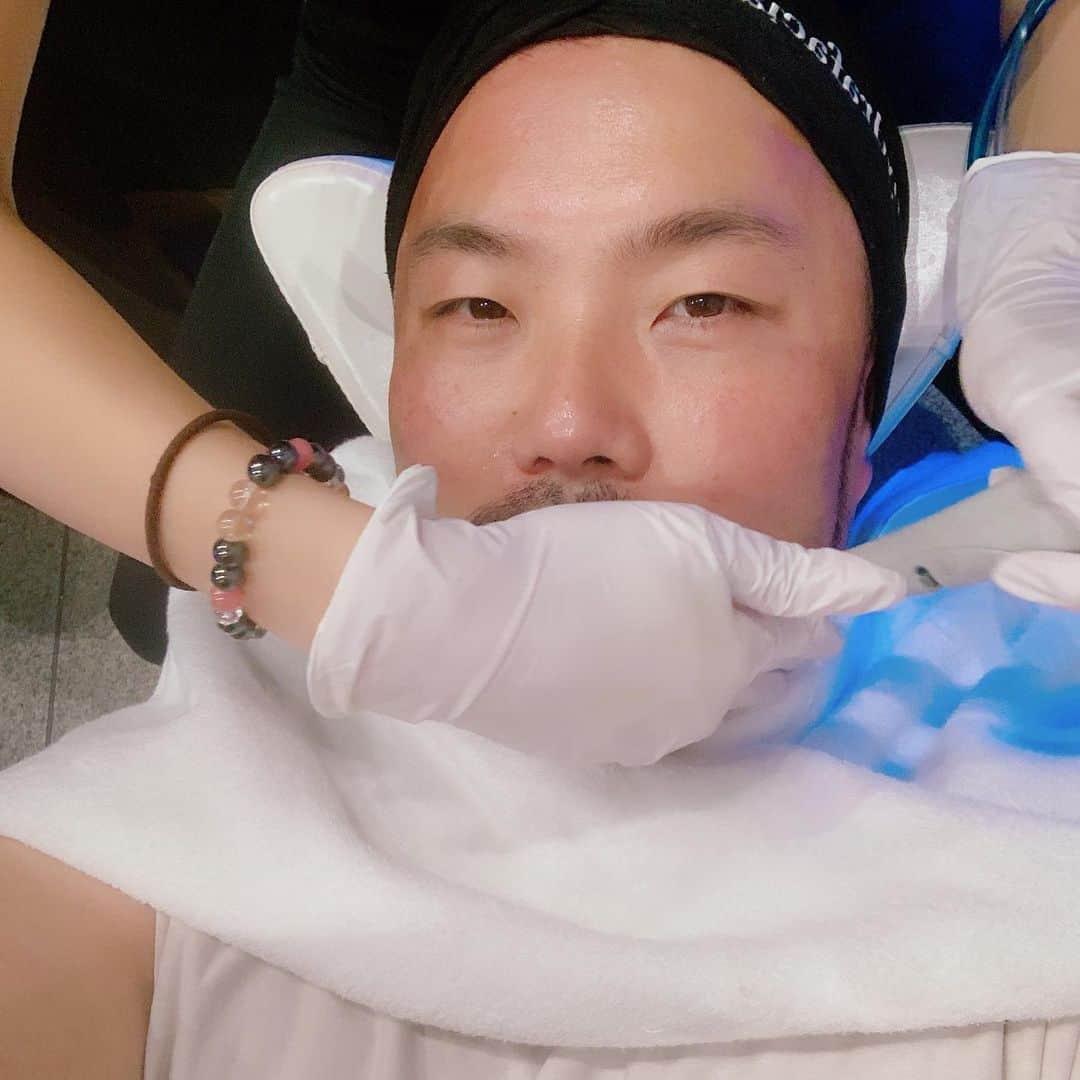 信沢Hitoshiさんのインスタグラム写真 - (信沢HitoshiInstagram)「@hydrafacial.jp  ツルツルになったー！ モデル気分なりー！」9月28日 18時40分 - nobusawahitoshi