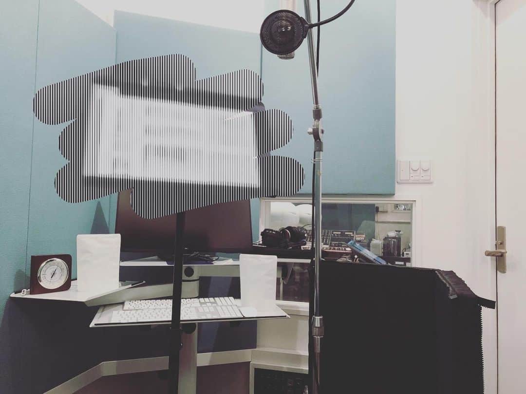 のインスタグラム：「素敵な作品に携われてとてもとても幸せ。 #rec #recording #recordingstudio #studio #telefunken #ELAM250」