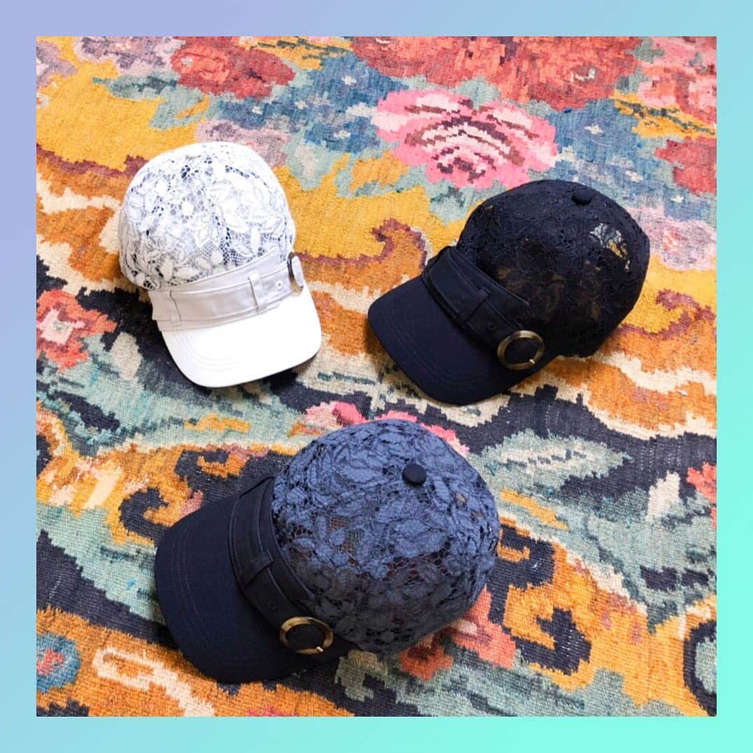 CA4LAさんのインスタグラム写真 - (CA4LAInstagram)「2nd day of TRANOI. We have so many kinds of caps! Why don't you try our various collections to enjoy your Spring & Summer. .  本日トラノイ2日目です。CA4LAのキャップは、レースをつかったもの、ライダースジャケットにインスパイアされたものなど多種多様です。コーディネートが楽しくなるようなコレクションをお楽しみください。 . [Photo.1] A cap with elegant lace and buckle . [Photo.2] A designed cap inspired by Motorcycle jacket . [Photo.3] Impressive flower print cap with "C" logo plate . #tranoishow #tranoiparis #tranoihomme #tranoi #paris #fashionweek #parisfashionweek #PalaisdelaBourse #hats #hat #cap #knitcap #toque #beret #casquette  #hunting #madeinjapan #ca4la #hats #カシラ #帽子 #springsummer #fashion #trend #springsummer2020  #fashionphotography #lovefashion」9月28日 20時56分 - ca4la_official