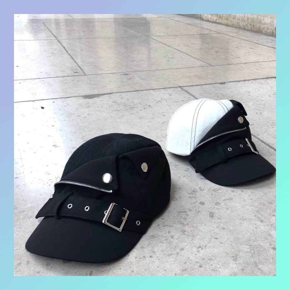 CA4LAさんのインスタグラム写真 - (CA4LAInstagram)「2nd day of TRANOI. We have so many kinds of caps! Why don't you try our various collections to enjoy your Spring & Summer. .  本日トラノイ2日目です。CA4LAのキャップは、レースをつかったもの、ライダースジャケットにインスパイアされたものなど多種多様です。コーディネートが楽しくなるようなコレクションをお楽しみください。 . [Photo.1] A cap with elegant lace and buckle . [Photo.2] A designed cap inspired by Motorcycle jacket . [Photo.3] Impressive flower print cap with "C" logo plate . #tranoishow #tranoiparis #tranoihomme #tranoi #paris #fashionweek #parisfashionweek #PalaisdelaBourse #hats #hat #cap #knitcap #toque #beret #casquette  #hunting #madeinjapan #ca4la #hats #カシラ #帽子 #springsummer #fashion #trend #springsummer2020  #fashionphotography #lovefashion」9月28日 20時56分 - ca4la_official