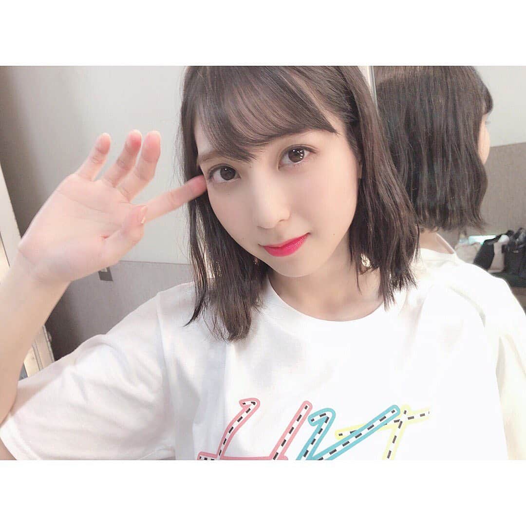 松岡菜摘のインスタグラム：「. . ツアー長崎ありがとうございました！ ファイナルは福岡サンパレスに 戻ります！！嬉しい〜〜〜🥰 . そして髪色、昨日かわりました🥺🥺 かわいすぎてお気に入り♡ . #nagasaki #fukuoka #tour #newhair #haircolor #hair」