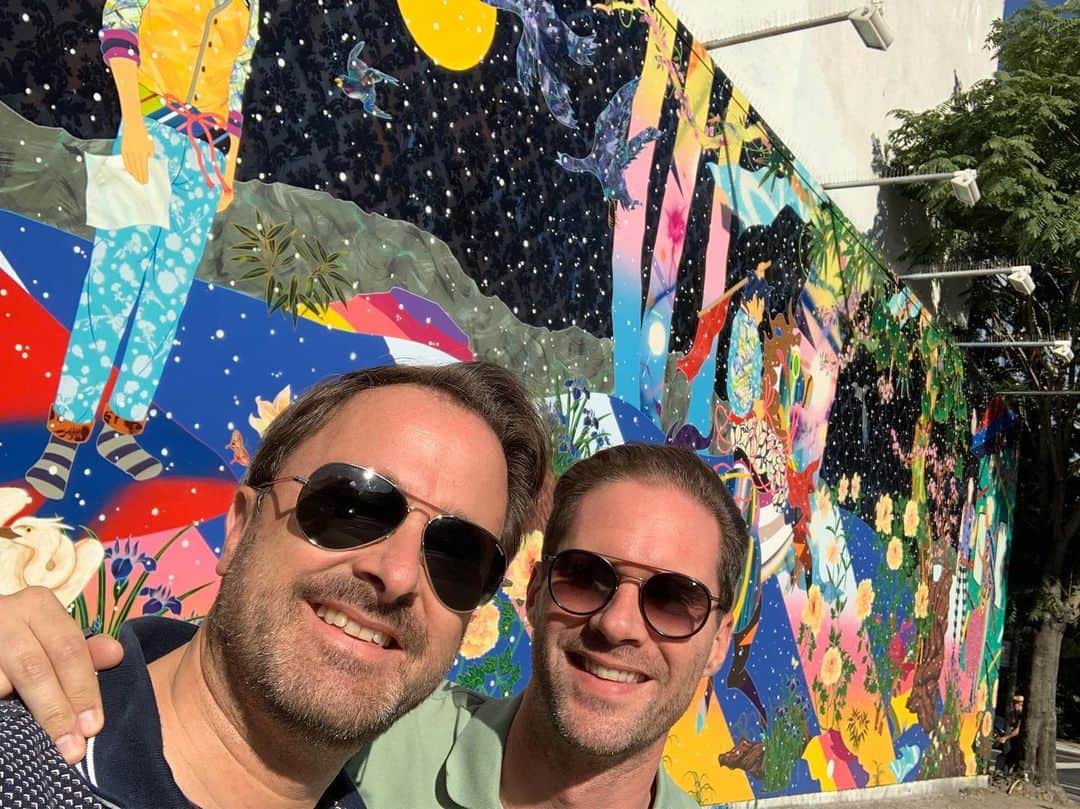 松山智一のインスタグラム：「Prime Minister of Luxembourg 🇱🇺Xavier Bettel @xavier.bettel (left) and his husband Gauthier makes a visit to the Bowery Mural. Thank you Xavier !! 📷! ルクセンブルクの総理大臣 グザヴィエ・ベッテル氏 とパートナー ・ゴティエ氏が壁画を観に訪問。グザヴィエさん ありがとう！！」