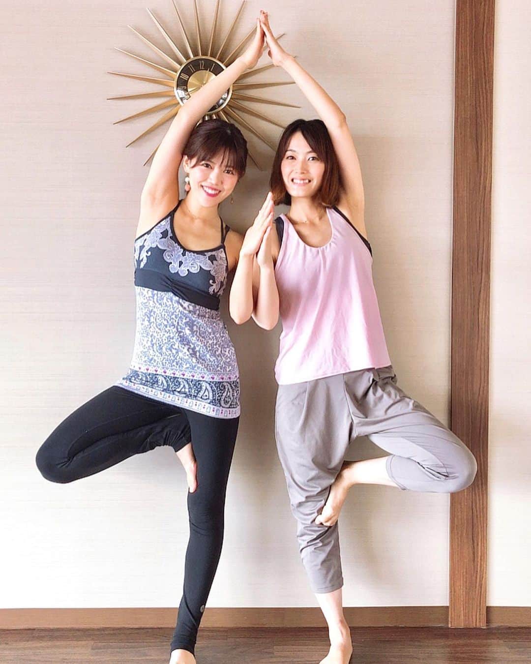 上坂由莉さんのインスタグラム写真 - (上坂由莉Instagram)「﻿ ﻿ 同じ関西出身で毎週会えるのが楽しみでした🧘‍♀️💓﻿ ラストレッスン。。。﻿ 来週から会えへんのが寂しいですが😭﻿ ﻿ ﻿ 色々繋がりが凄くて😍びっくり‼️﻿ プライベートで遊んでくださいっ❤️﻿ ﻿ ﻿ 可愛すぎるお菓子まで🥺💓﻿ 本当ありがとうございます🙇‍♀️﻿ ﻿ ﻿ #yoga #yogainstructor #yogini﻿ #Vrksasana #treepose #balance﻿﻿」9月28日 21時34分 - yuri_yoga.727