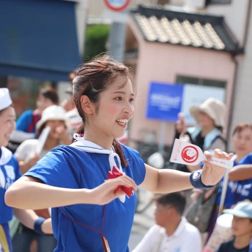 山下耀子さんのインスタグラム写真 - (山下耀子Instagram)「よっちょれ大放出🥳 . 爽やかなにぎわいブルーは どのチームにも負けないくらい映えるはず🥺✨ 水兵さんの衣装可愛いでしょ☺️ 高知は以上！！！ . #高知 #高知県 #よさこい #にぎわいボニートfrom311  #ニッポンごきげん旅 #ニッポンごきげん旅in高知」9月28日 21時42分 - twinkleyesy