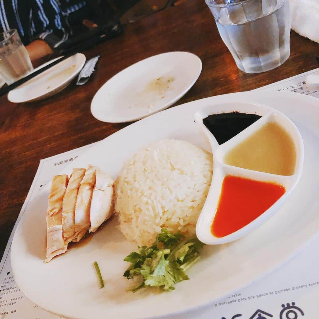 のインスタグラム：「ひっさしぶりの海南鶏飯😁 昨日からメシの写真多しw」
