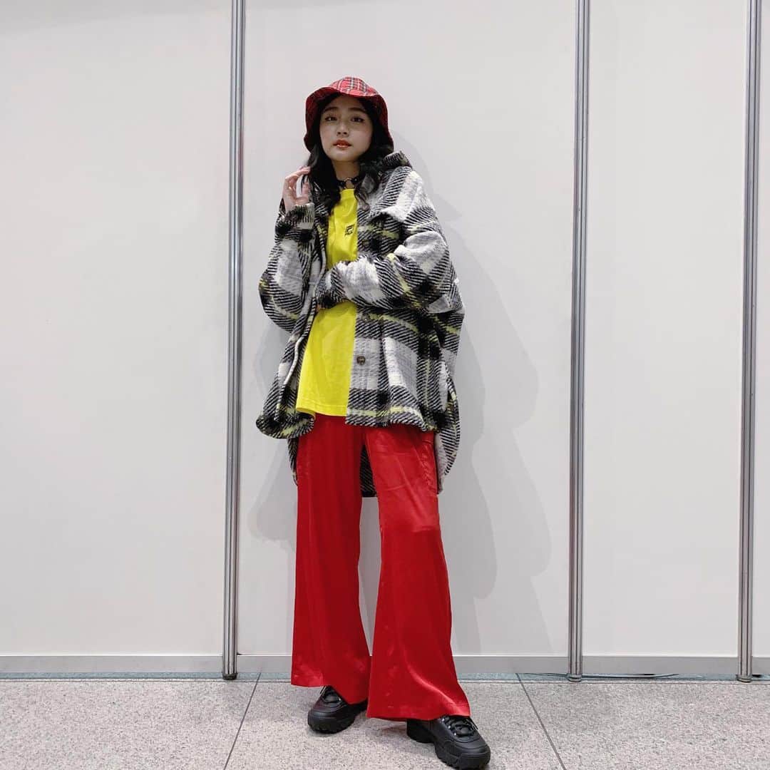 涼海花音さんのインスタグラム写真 - (涼海花音Instagram)「GirlsAward ありがとうございました😻 atoms pink × FILA (NYLON JAPAN)ステージを歩かせていただきました💓 とってもストリートで楽しかったです😆  会場に来てくれた方、ラインライブで見てくれた方ありがとう😽  #girlsaward #ガルアワ」9月28日 22時10分 - kanon_1228