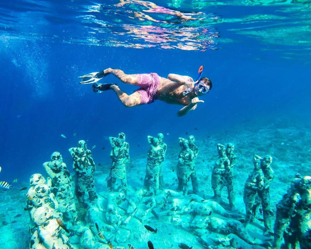 アルメン・アブディのインスタグラム：「🏝🐠」