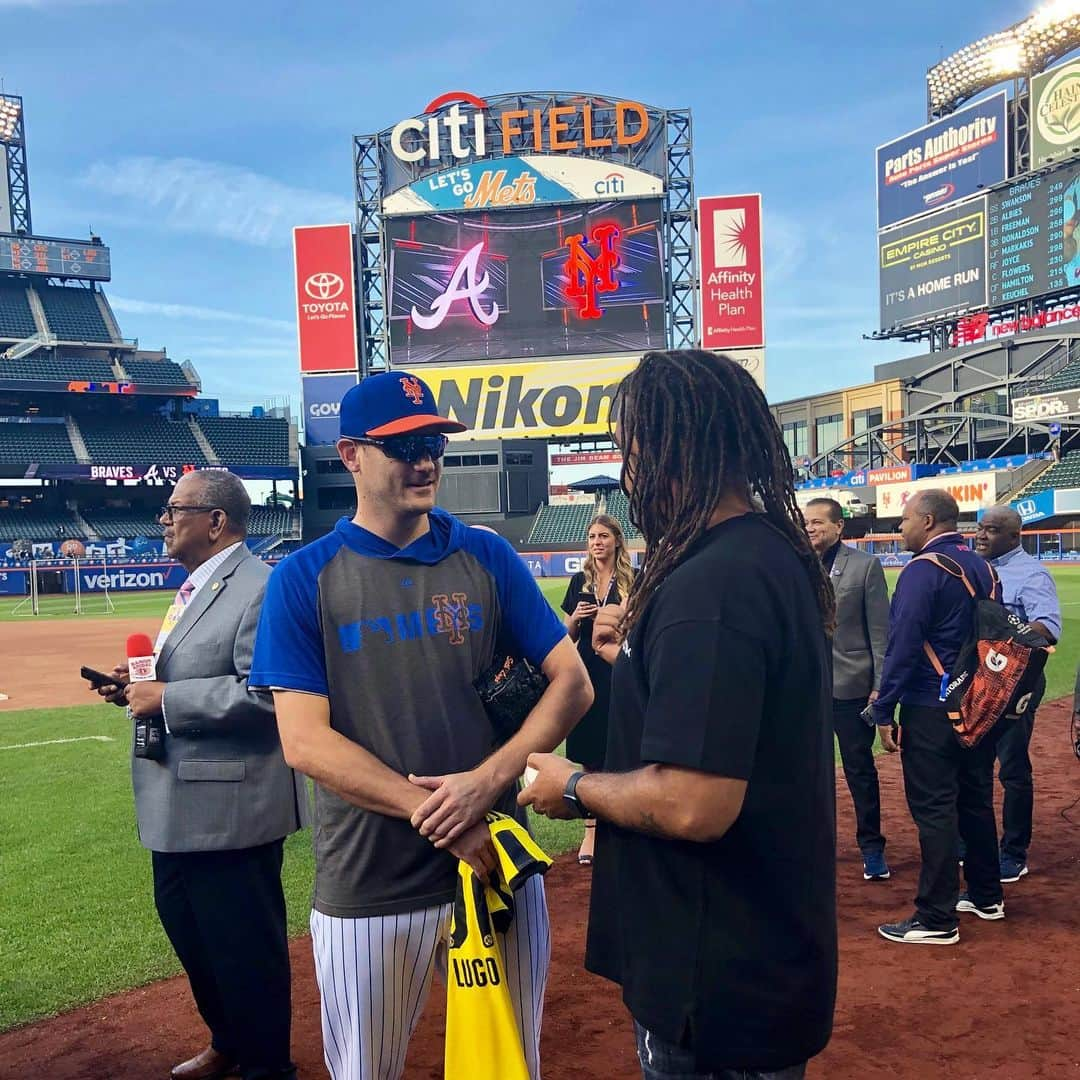 パトリック・オウォモイエラさんのインスタグラム写真 - (パトリック・オウォモイエラInstagram)「Had a blast meeting the @mets yesterday at their game @citifield  Thx for the hospitality (especially the food😂😂😂🙈) Dankeschön  #baseball #football #soccer #dortmunderjunge #usa #bvb #legendstour」9月28日 22時34分 - owomuck