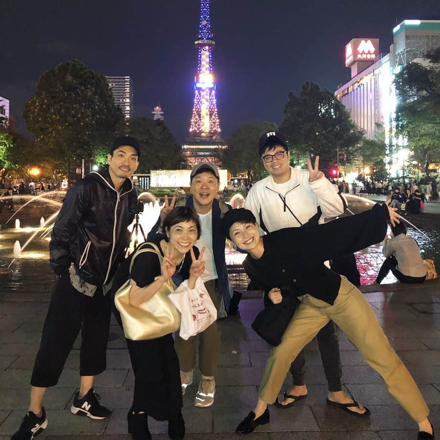 のインスタグラム：「公演後には札幌オータムフェストにも少し参戦♡  私のはしゃぎっぷりな。  #さっぽろオータムフェスト  #札幌グルメの美味しいとこどり。 #その帰り道、 雪印のソフトクリームも食べてその美味しさに倒れそうになったことは秘密。 #ふふふ」
