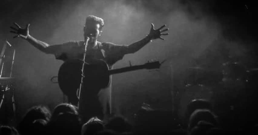 マイケル・マラーキーのインスタグラム：「Tickets for the Michael Malarkey 2020 European Tour are available NOW. Dates and cities below. See you on the road! Link in bio for tickets... ・・・ Jan 09 UK Manchester, Deaf Institute Jan 10 UK London, Bush Hall Jan 11 FRA Paris, Cafe La Danse Jan 13 BEL Antwerp, Zappa Jan 14 HOL Amsterdam, Melkweg Jan 15 GER Cologne, Luxor Jan 17 DEN Copenhagen, Little Vega Jan 18 SWE Stockholm, Nalen Klubb Jan 19 NOR Oslo, Parkeateret Jan 21 GER Hamburg, Nochtspeicher  Jan 22 GER Frankfurt, Das Bett Jan 23 GER Berlin, Bi Nuu Jan 24 POL Warsaw, Proxima Jan 25 CZE Prague, Roxy Jan 27 HUN Budapest, Durer Kert  Jan 28 AUT Graz, Orpheum Jan 29 SLOV Bratislava, Randal Club  Jan 31 ITA Milan, Gate Feb 01 GER Munich, Strom Feb 03 UKR Kiev, Caribbean Club Feb 05 RUS Moscow, 16 Tons Feb 06 RUS St Petersburg, The Place Feb 07 SPA Barcelona, Antiga Fabrica Estrella Damm Feb 08 SPA Madrid, Moby Dick」
