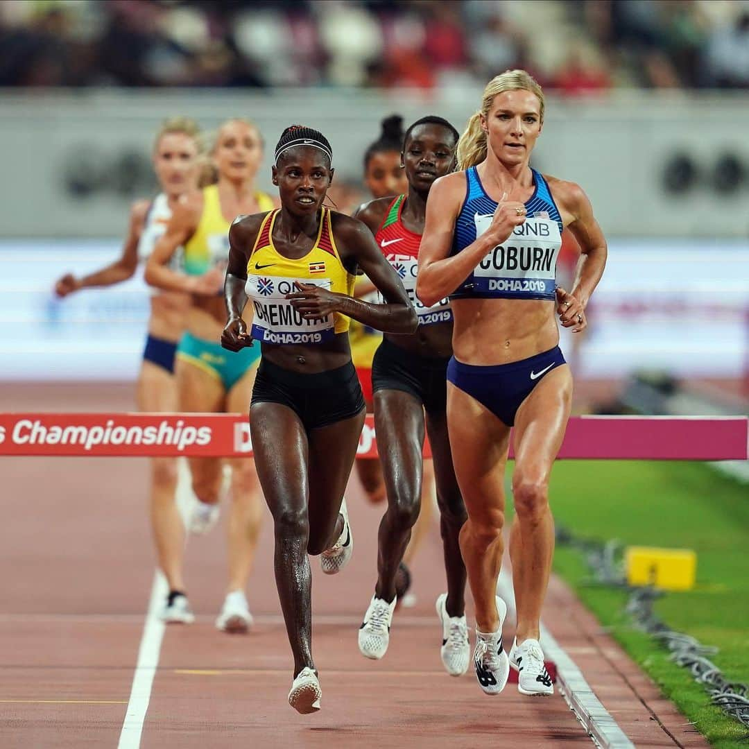 エマ・コバーンさんのインスタグラム写真 - (エマ・コバーンInstagram)「So blessed to have that humidity glow in race pictures again 🤣 #glowing #likeaboss #teamusatf #teamnb #worldathleticschamps」9月29日 1時27分 - emmacoburn