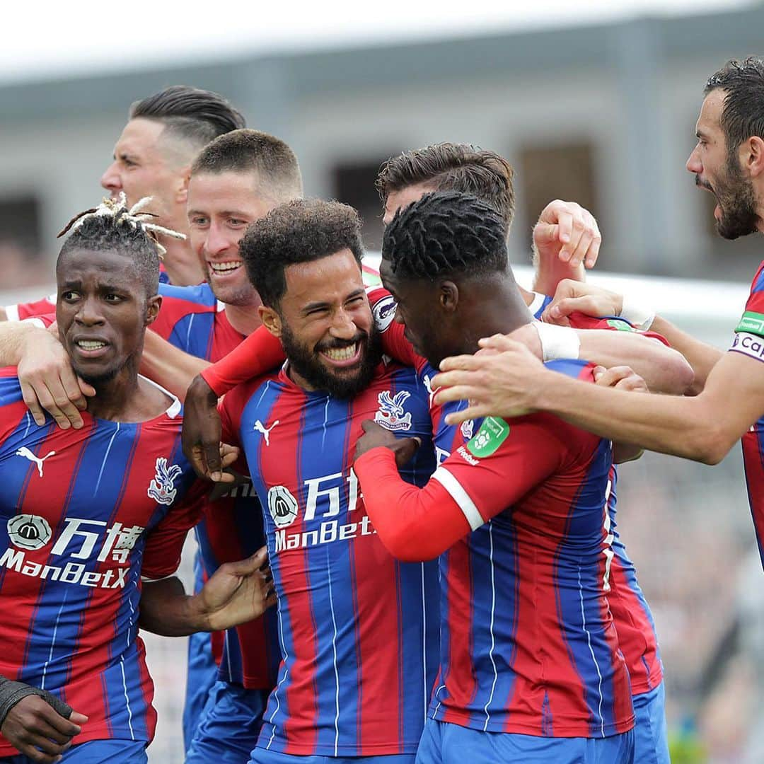 ジェフ・シュルップさんのインスタグラム写真 - (ジェフ・シュルップInstagram)「3 points ✅ Clean sheet ✅ Happy Days! 🦅🔵🔴」9月29日 2時38分 - jeffreyschlupp