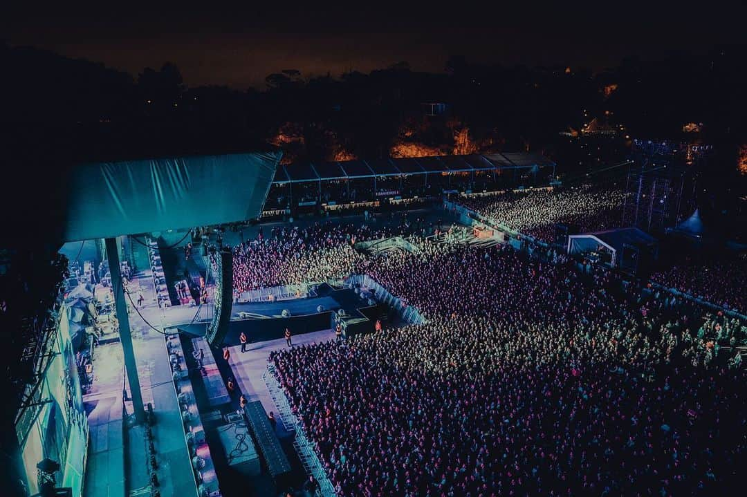 グー・グー・ドールズさんのインスタグラム写真 - (グー・グー・ドールズInstagram)「September 27 | Pedreira Paulo Leminski | Curitiba, Brazil w/ @bonjovi  #BonJovi #GooGooDolls #GGD #🇧🇷 ##Brazil #Curitiba #thinfstour」9月29日 3時57分 - googoodollsofficial