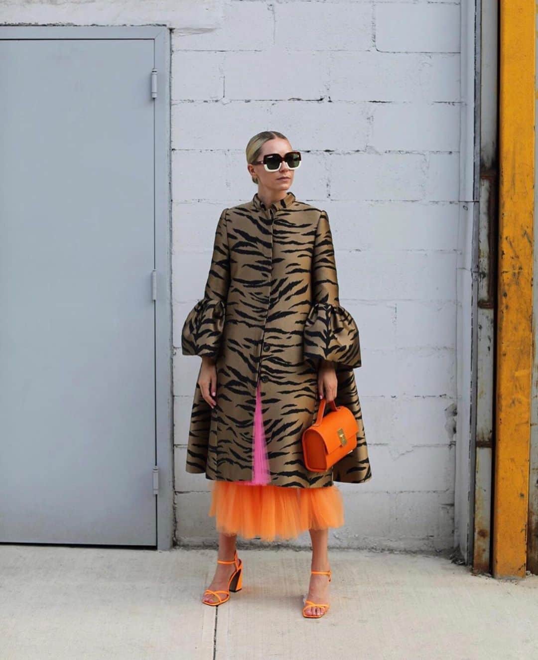 ノヴィスのインスタグラム：「Post Labor Day Outfit Inspo! #hellofall 💕🧡」